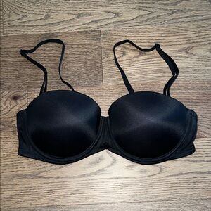 Pink Victoria Secret Bra: 34C